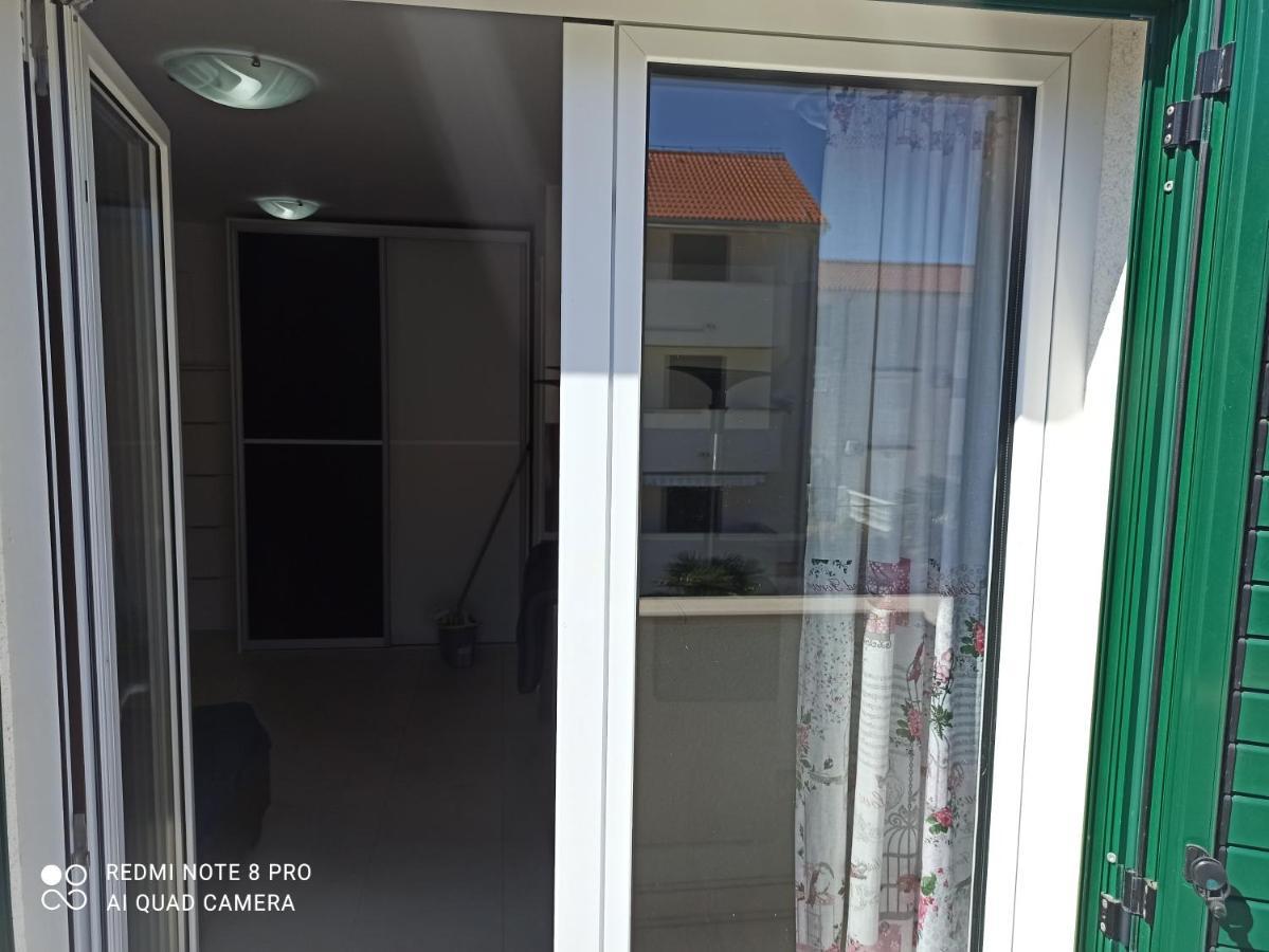Studio Apartman Labrador Vodice Exterior foto